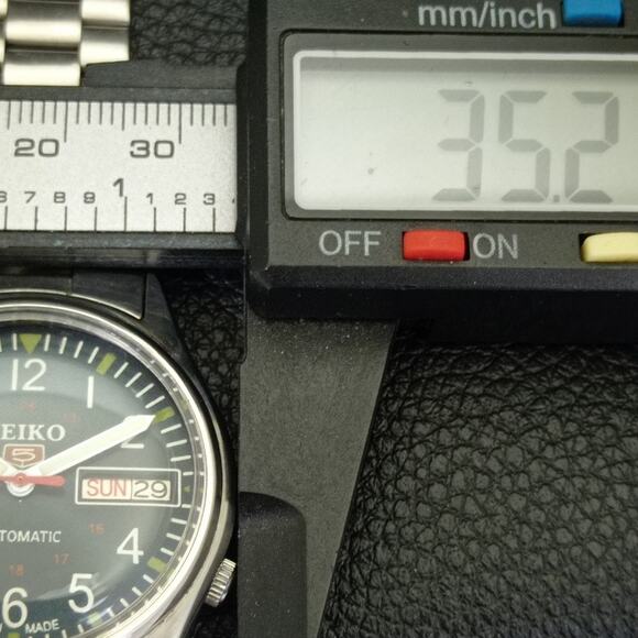 Vintage 1992 Seiko Automatic Mens Silver Watch W/daydate & Green accents - Picture 7 of 10